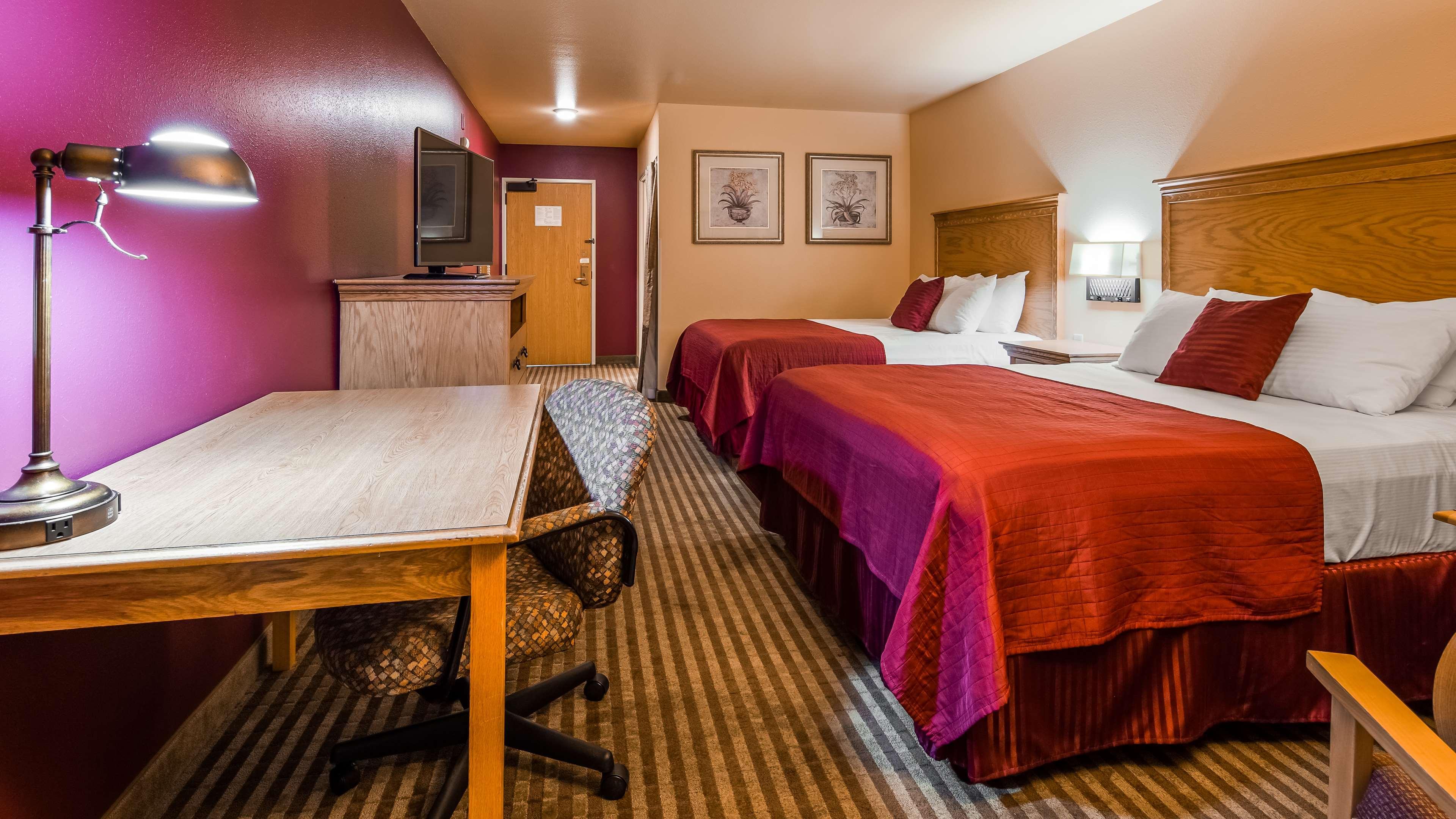 Best Western Plus Caldwell Inn & Suites Экстерьер фото