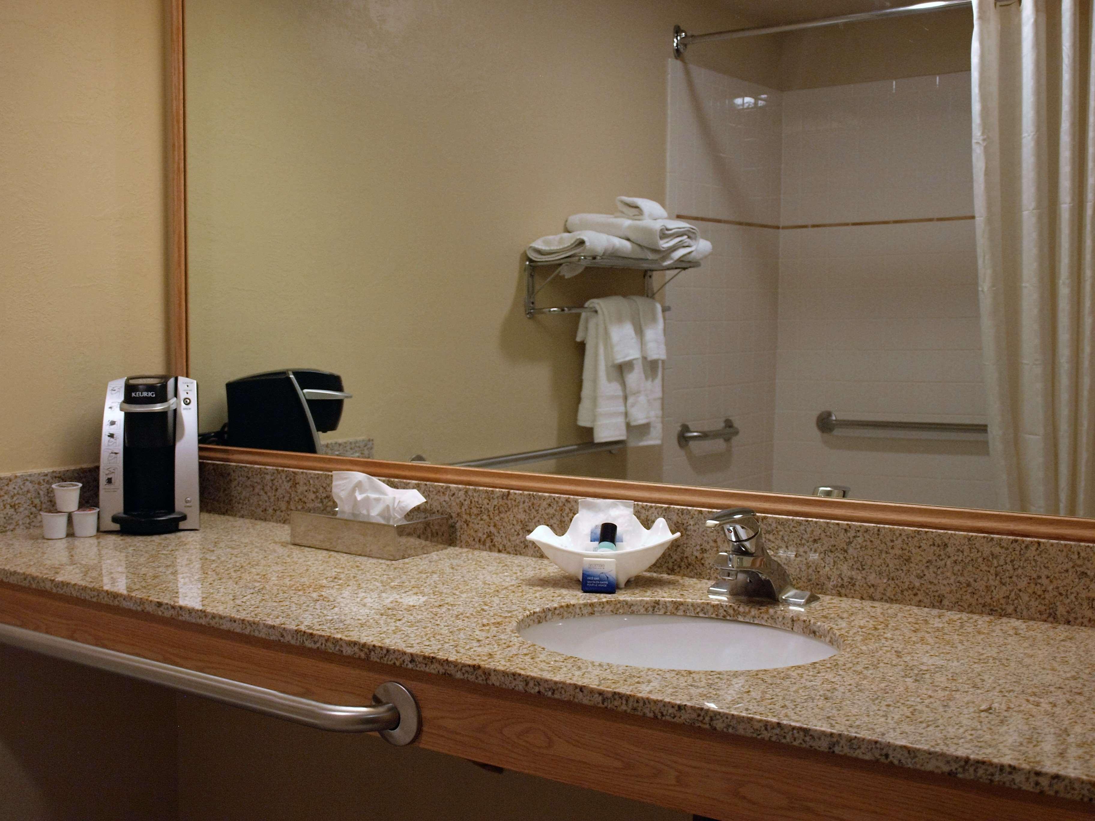 Best Western Plus Caldwell Inn & Suites Экстерьер фото