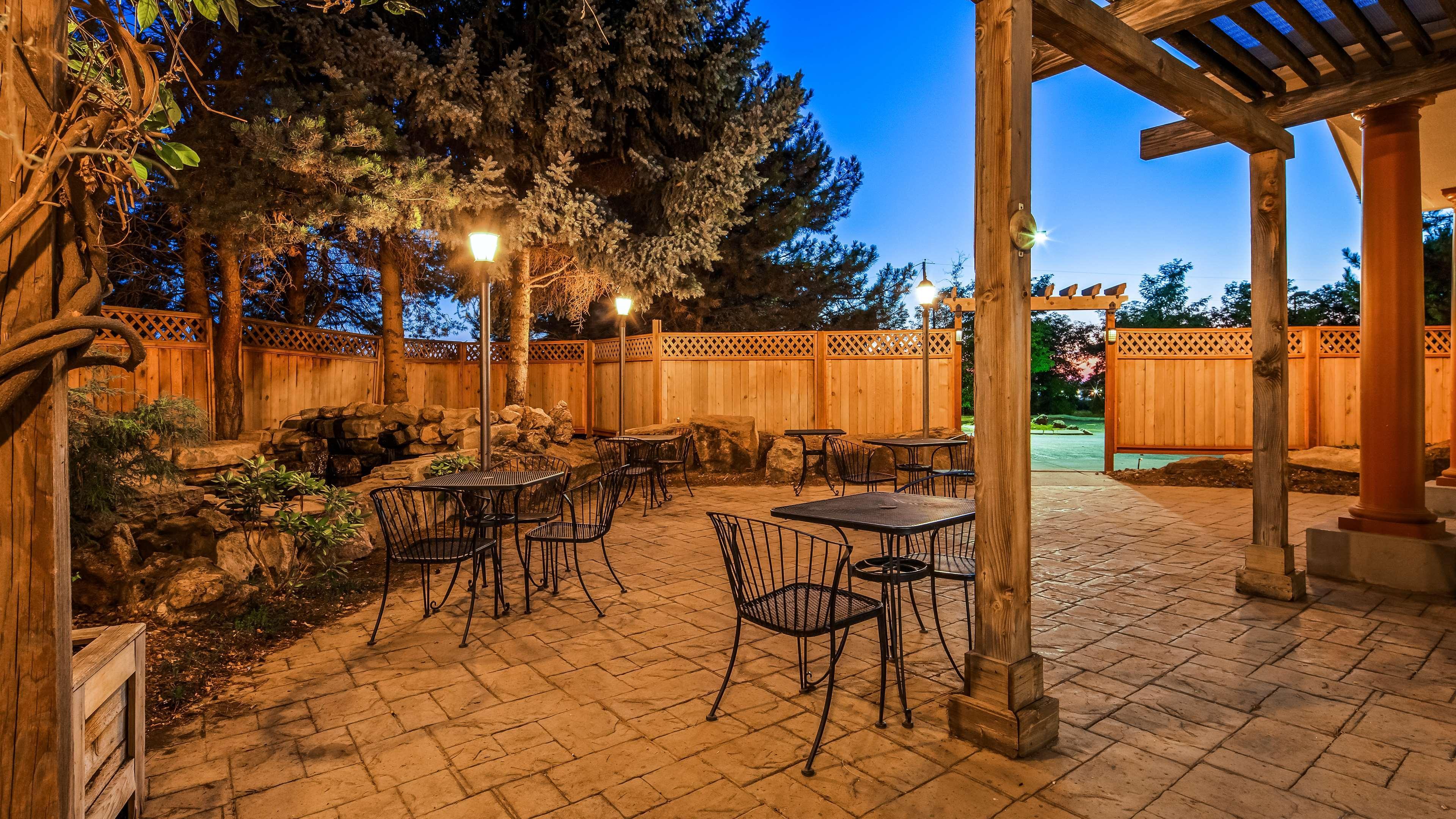 Best Western Plus Caldwell Inn & Suites Экстерьер фото