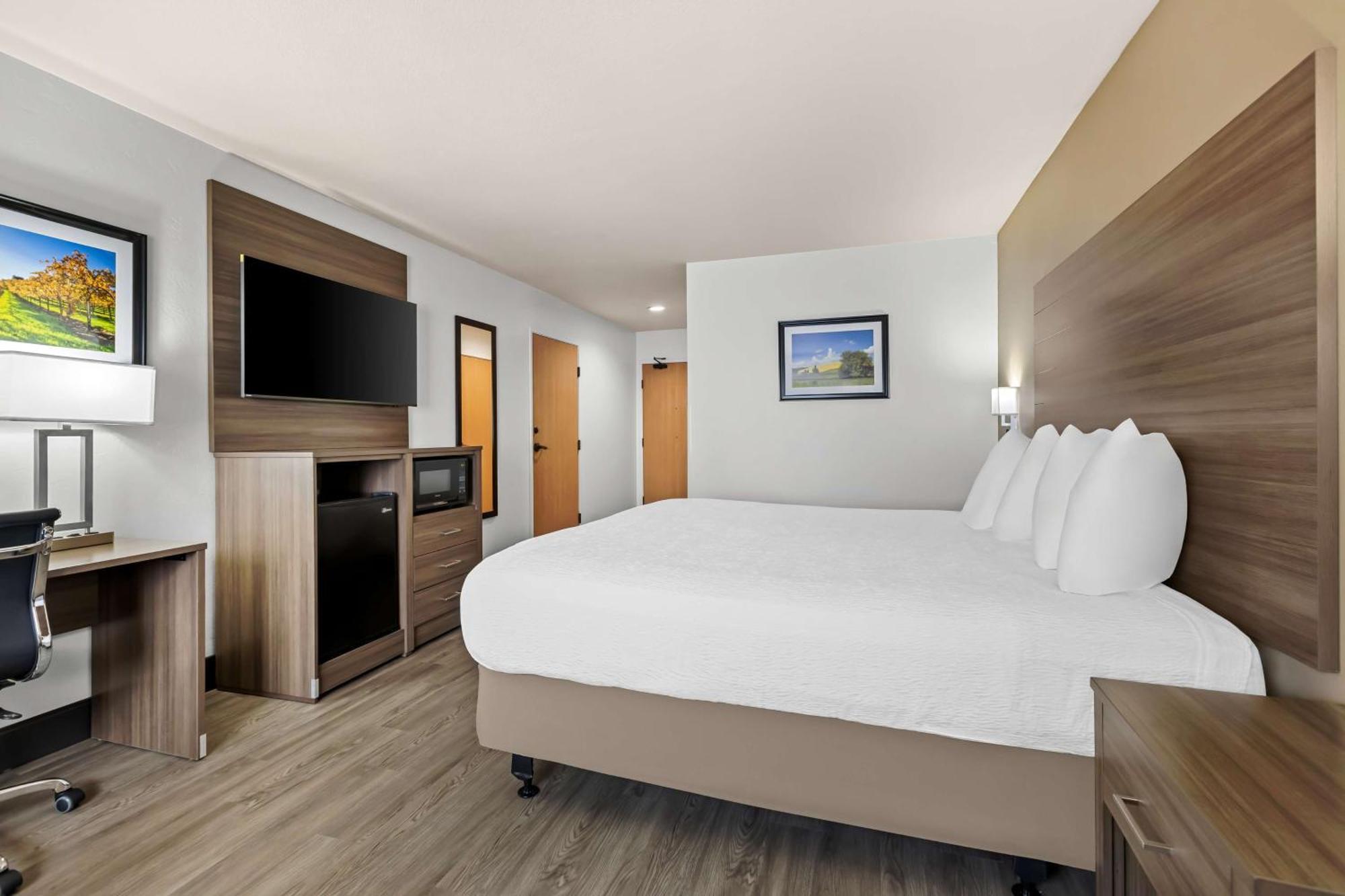 Best Western Plus Caldwell Inn & Suites Экстерьер фото
